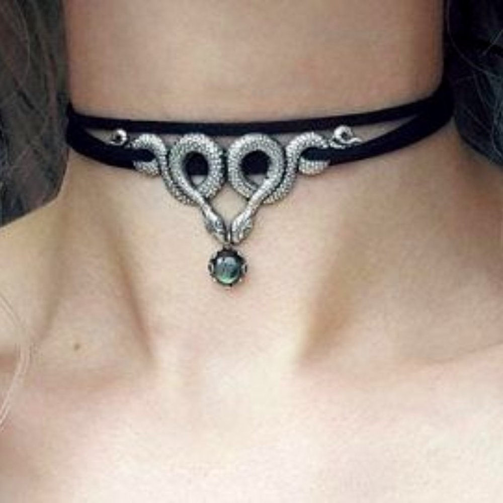 Snake Labradorite Wrap Choker